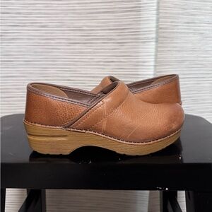 Dansko Honey Distressed Clog 36